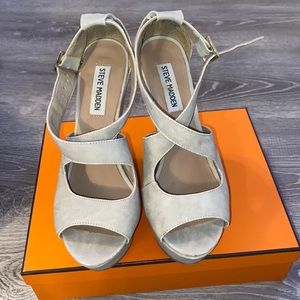 Beige wedge strap heels ⚡️SEND BEST OFFER⚡️